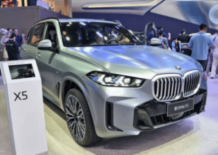 全新寶馬X5諜照、渲染圖均已曝光!網(wǎng)友:越看越好看