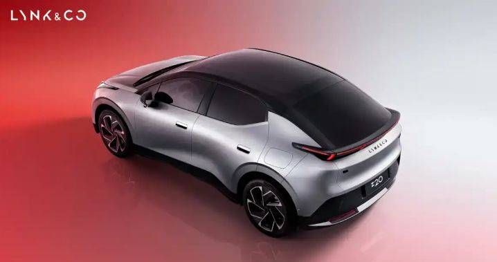 領克Z20曜紅版閃亮上市,“外銀內紅”超吸睛!