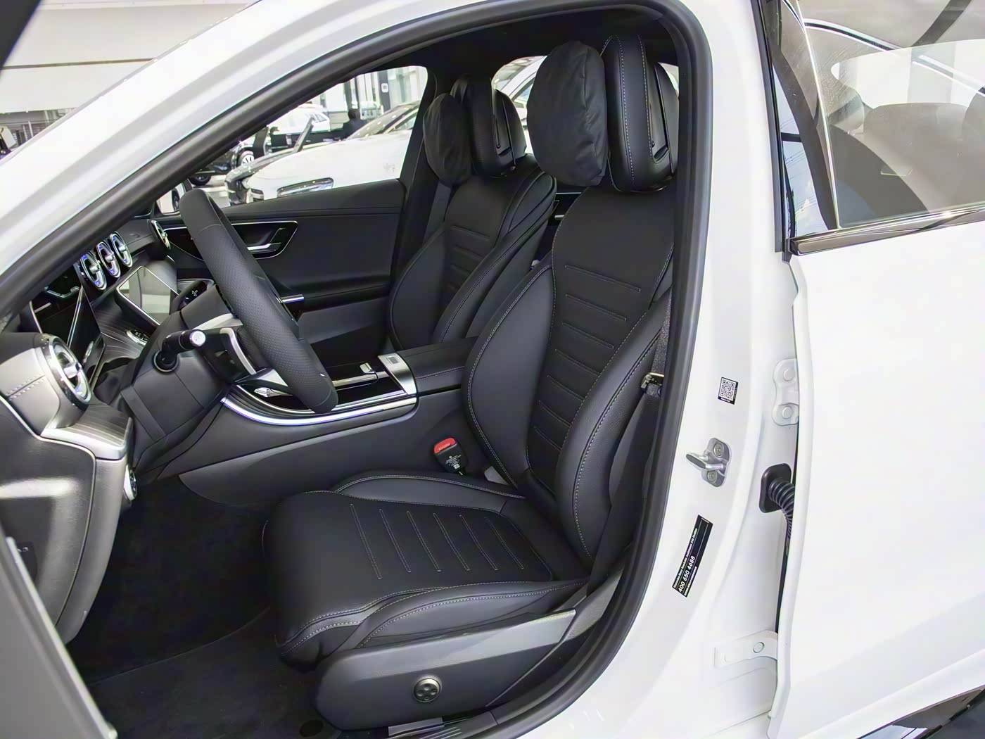 新款奔馳C級正式上市!網友:這個價格多少有點不配