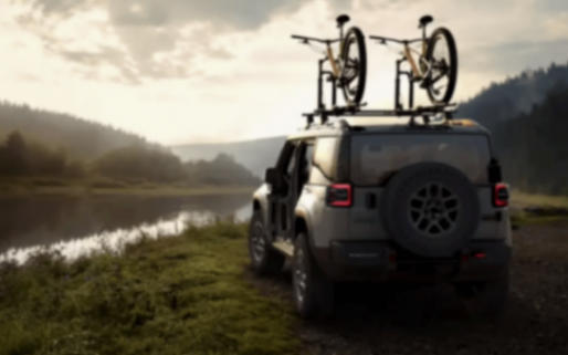 首款純電Jeep SUV“偵察兵”亮相:650馬力、零百3秒級,依舊硬派越野